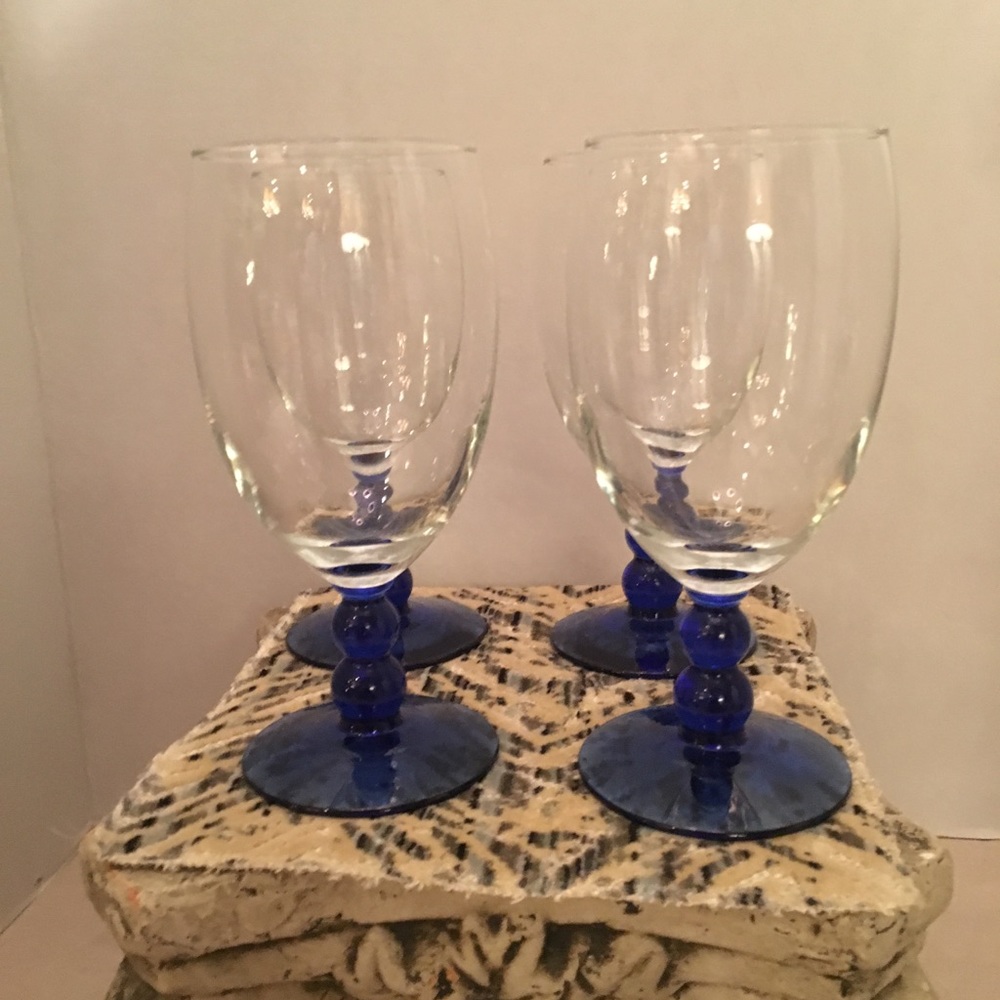 Vintage Hand blown steam wear set of 4